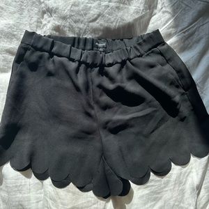 Madewell scallop hem shorts - M